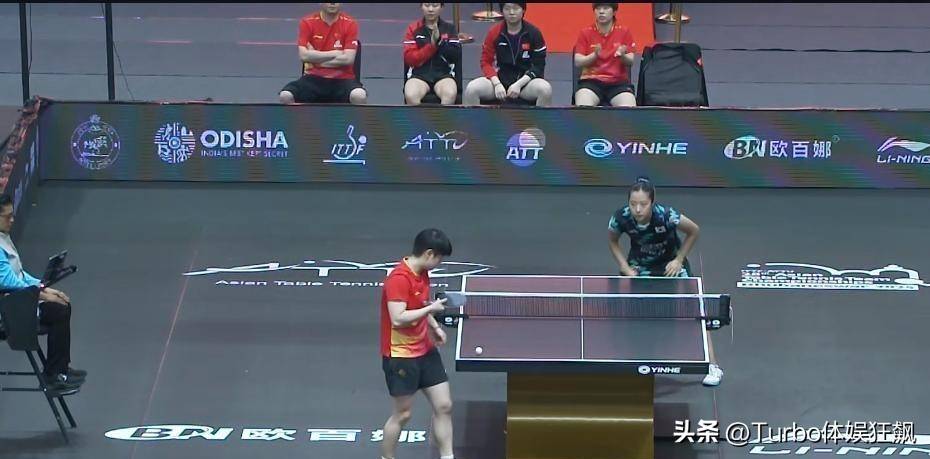 stron, 利用王曼昱